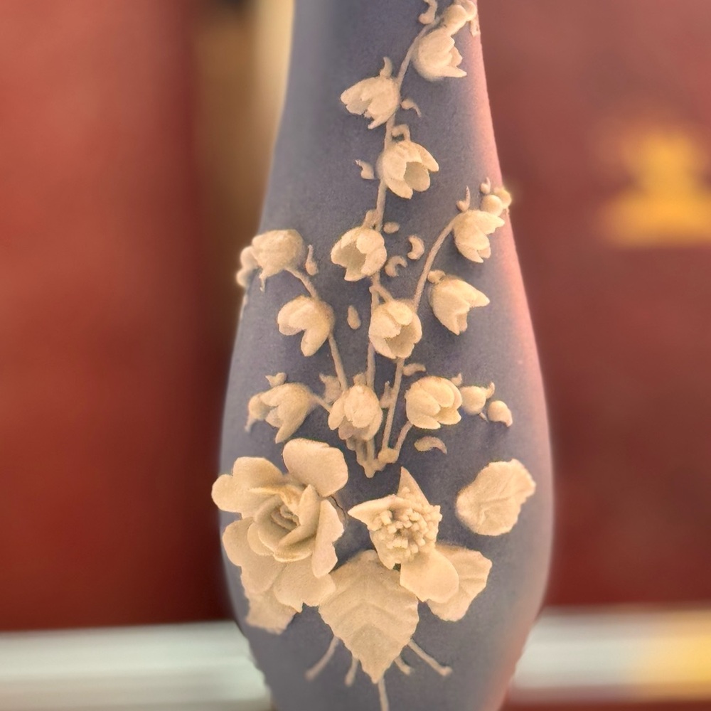 Vintage Lefton Porcelain Blue Bud Vase White Flowers Made In Japan - Picture 4 of 10